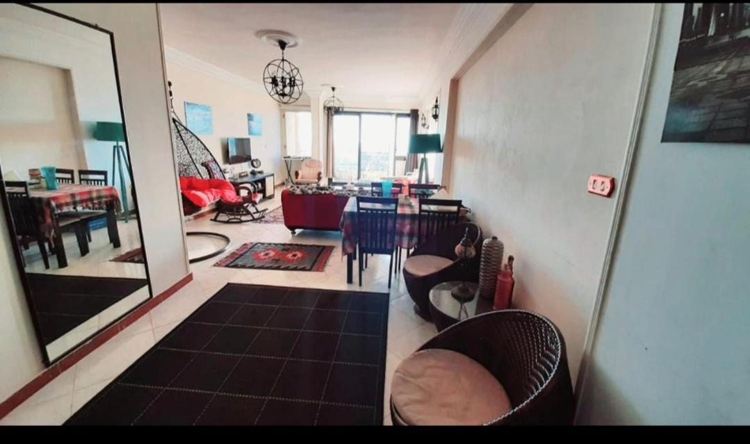 ( On The Sea In Alexander (montazah District Apartment